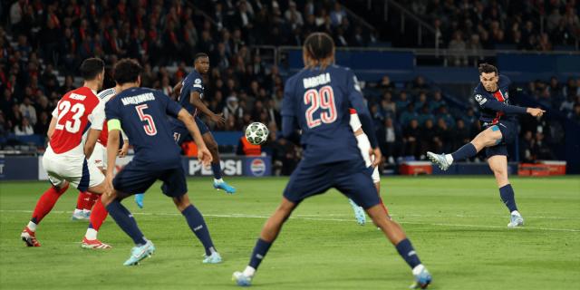 从遭放弃到共同杀入决赛，法维安让恩里克认错